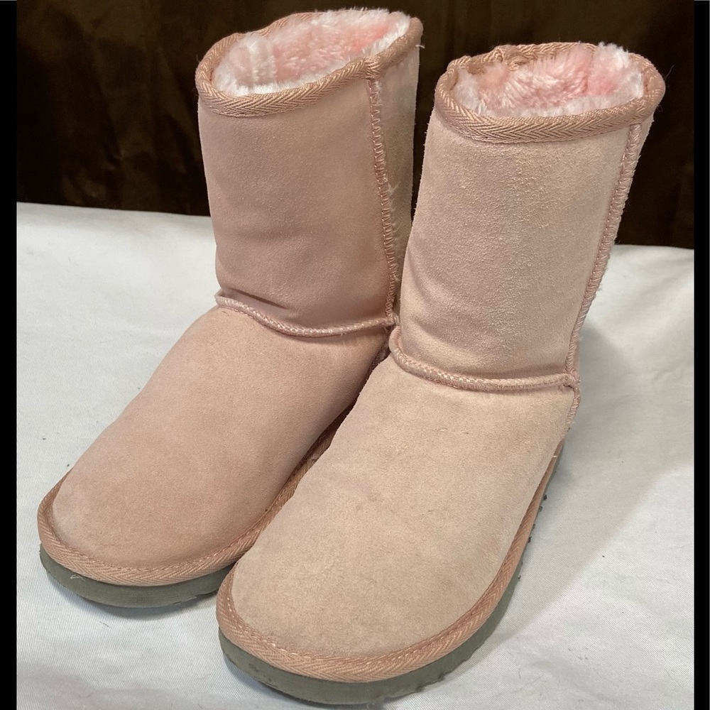 UGG Classic Short Boots